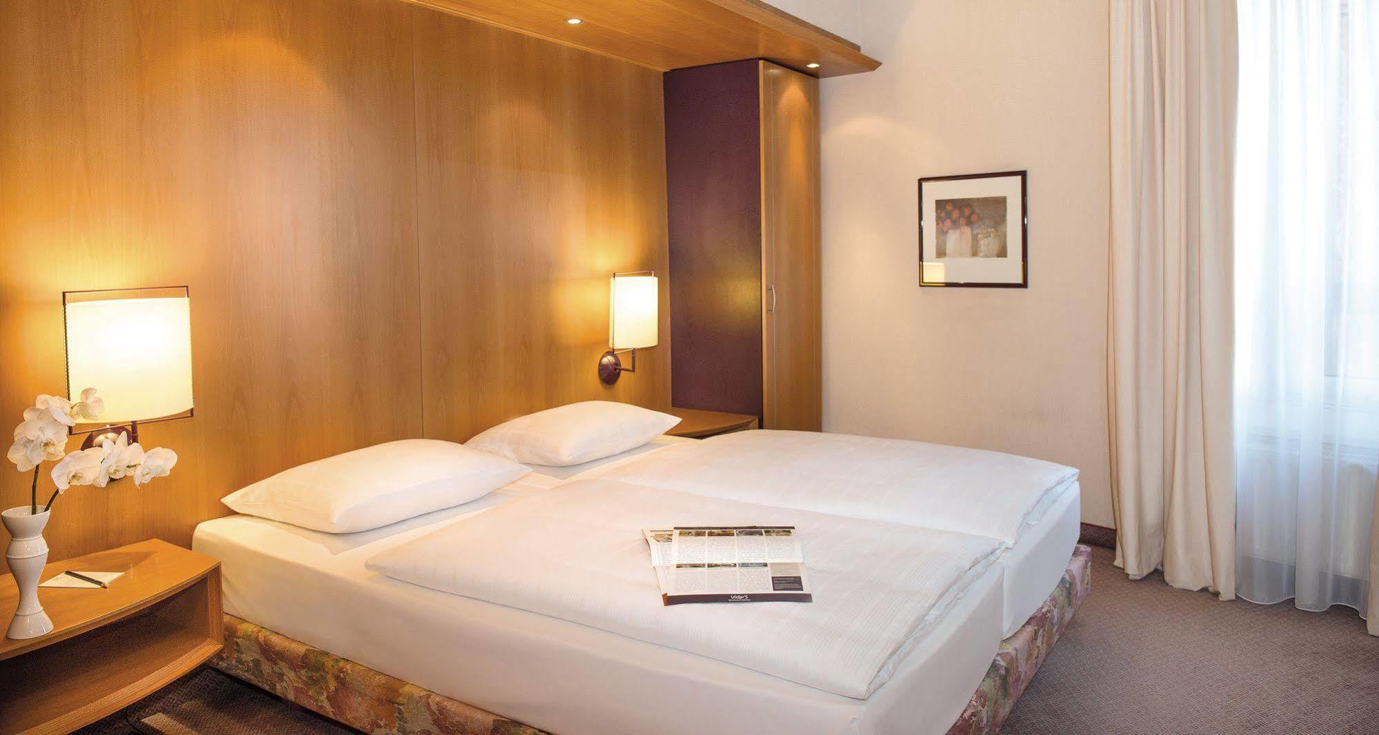 Victor'S Residenz-Hotel Frankenthal フランケンタール エクステリア 写真