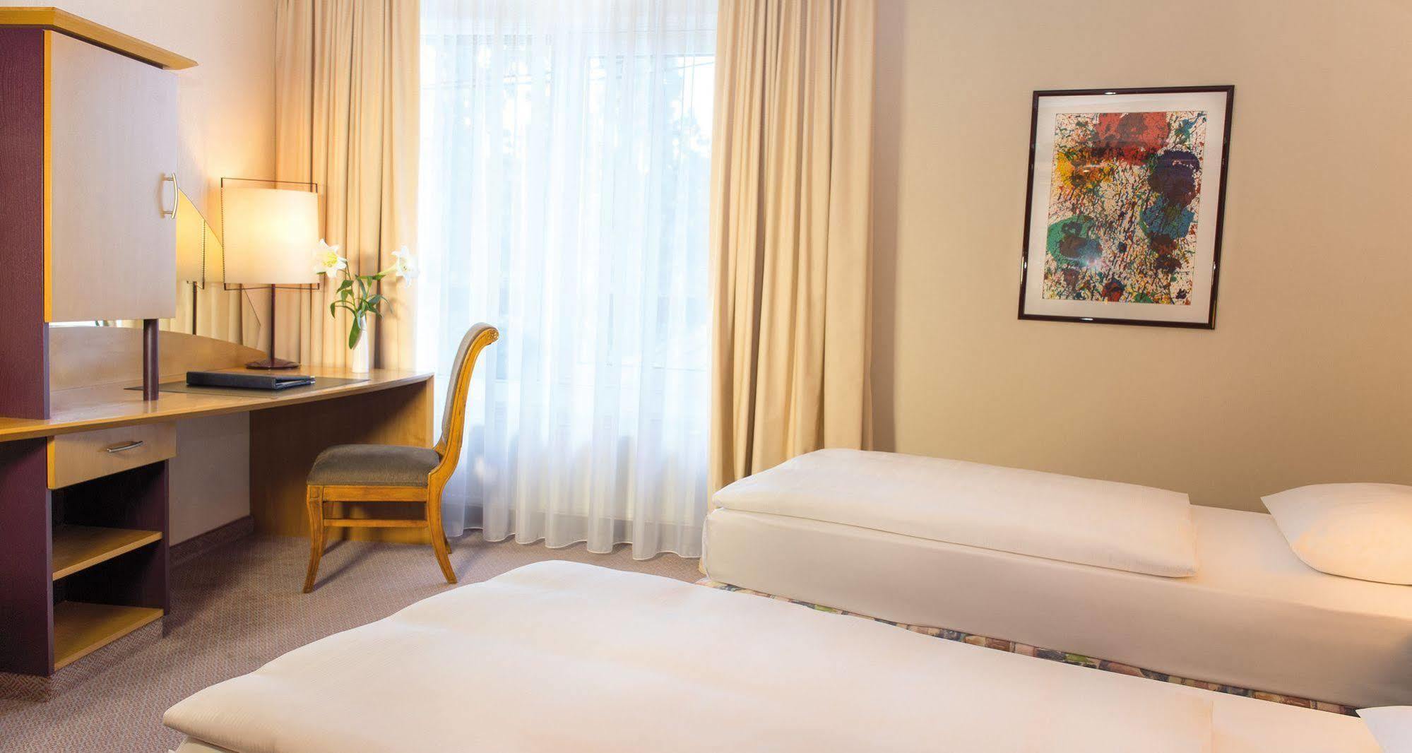 Victor'S Residenz-Hotel Frankenthal フランケンタール エクステリア 写真
