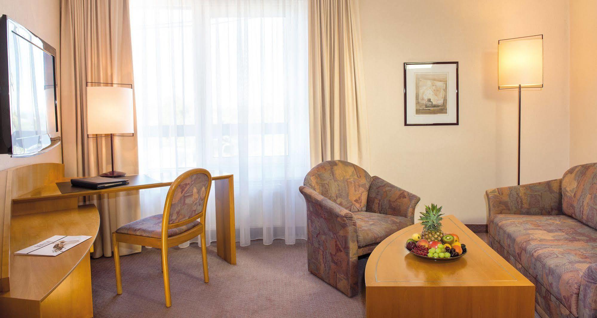 Victor'S Residenz-Hotel Frankenthal フランケンタール エクステリア 写真